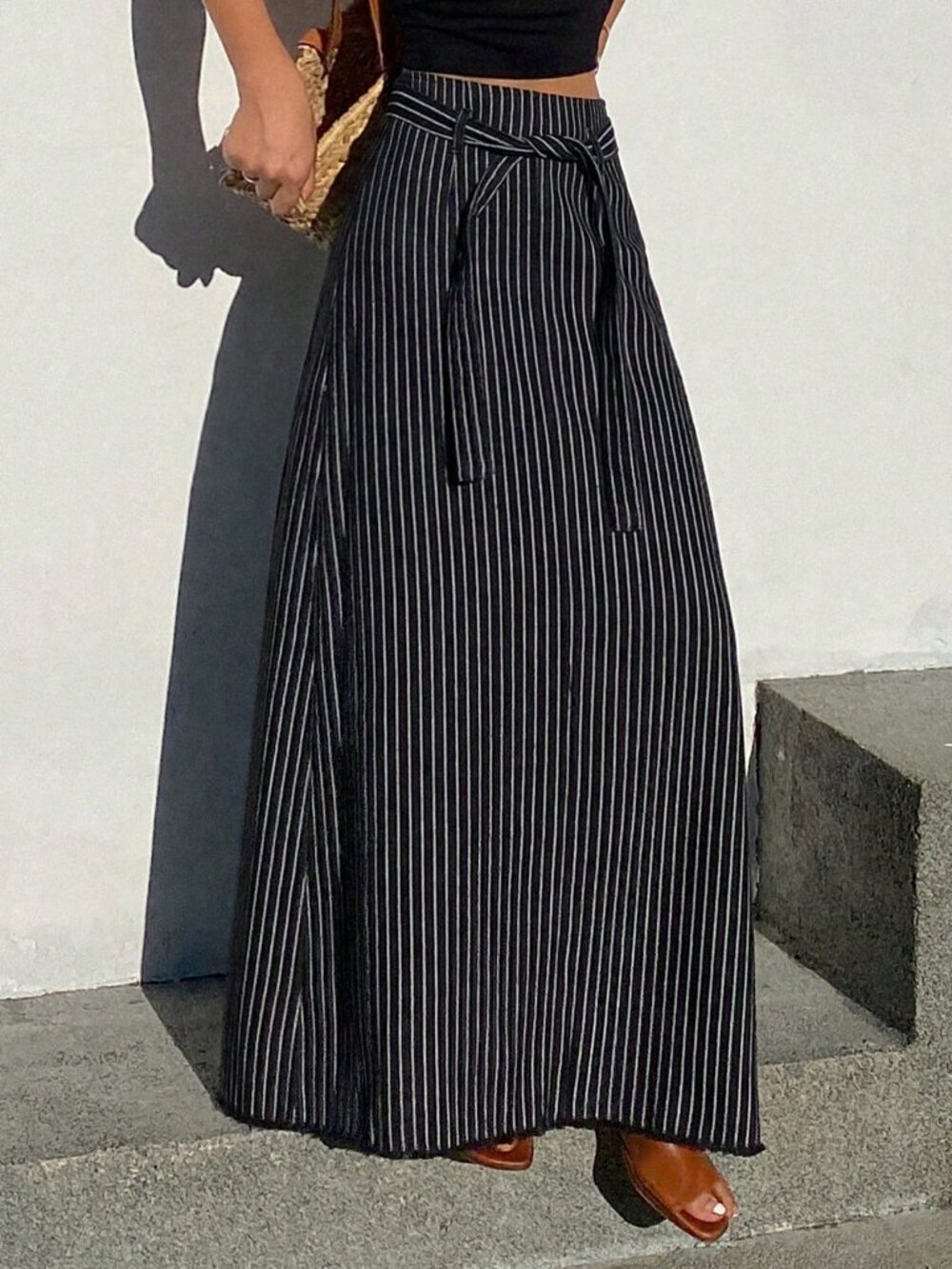 Black Casual Loose Cinched Women's striped Denim maxi Skirt - Picture 4 of 9